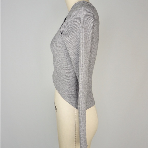 Cropped Ribbed Knit Top - Picture 6 of 7